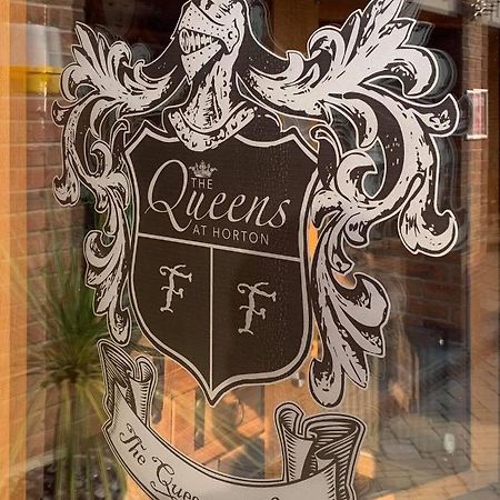 The Queens At Horton Telford Exterior photo