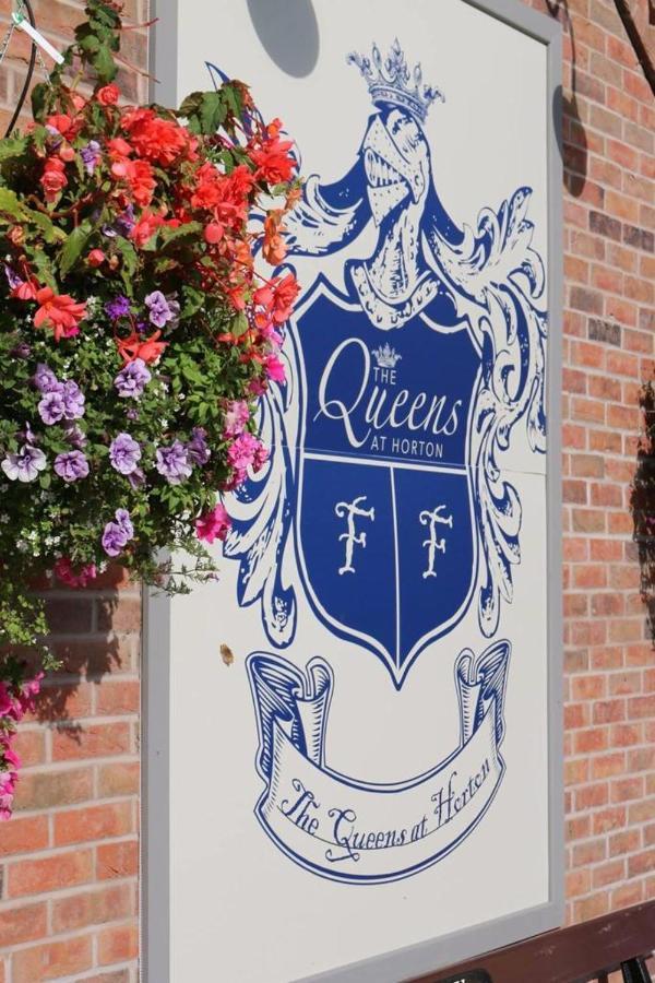 The Queens At Horton Telford Exterior photo