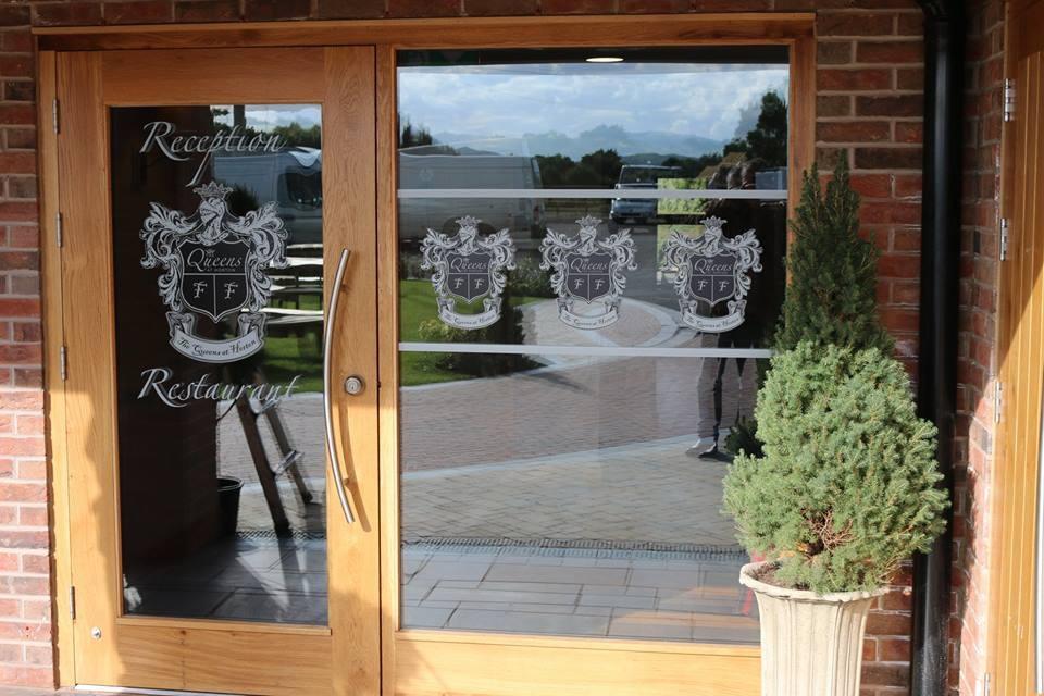 The Queens At Horton Telford Exterior photo