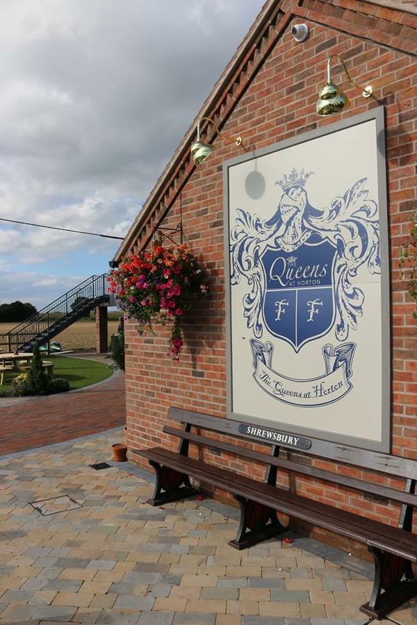 The Queens At Horton Telford Exterior photo